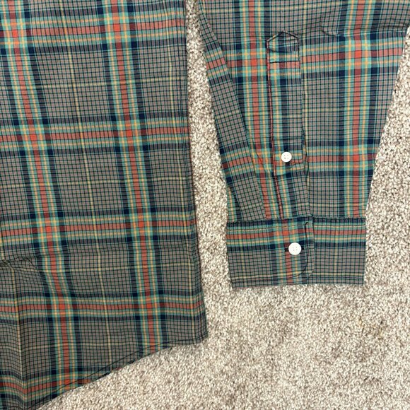 St. John's Bay Men's Button Down Shirt Size L Green Plaid Long Sleeves NWT $42 - Picture 4 of 14